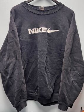 Vintage Nike Men's Crewneck Sweatshirt With Embroidered Logo
